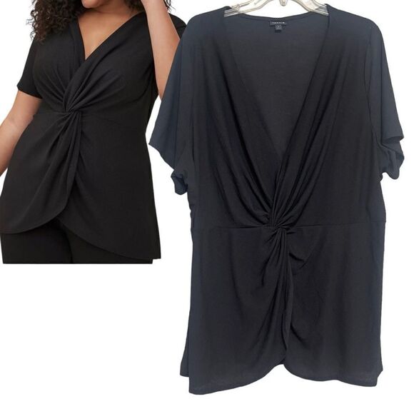 Torrid Asize 4 (4X) black textured crepe v-neck twist front short sleeve top - Picture 1 of 8